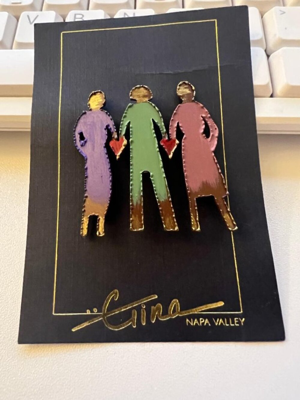 Gina Designs Napa Valley Enamel Art Brooch – Three Friends with Hearts